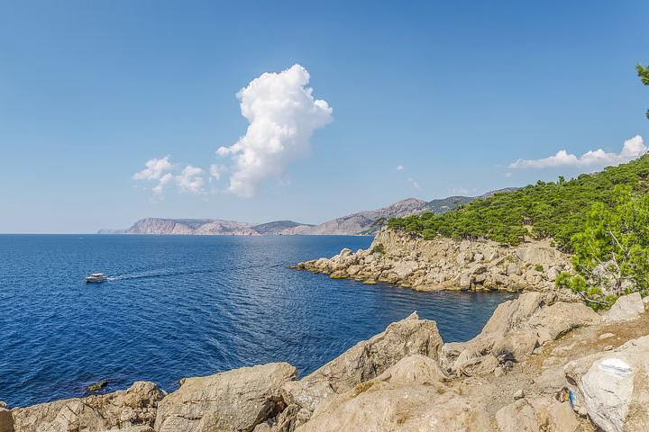 Почему жителям Хакасии лучше не ездить на летний отдых в Крым