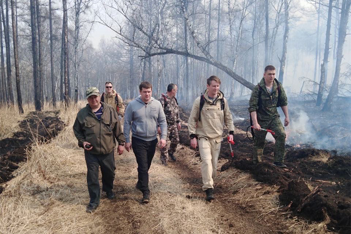 Минприроды Хакасии показало кадры с лесных пожаров