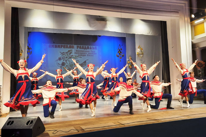 В Хакасии определили победителей конкурса русского танца «Сибирское раздолье»