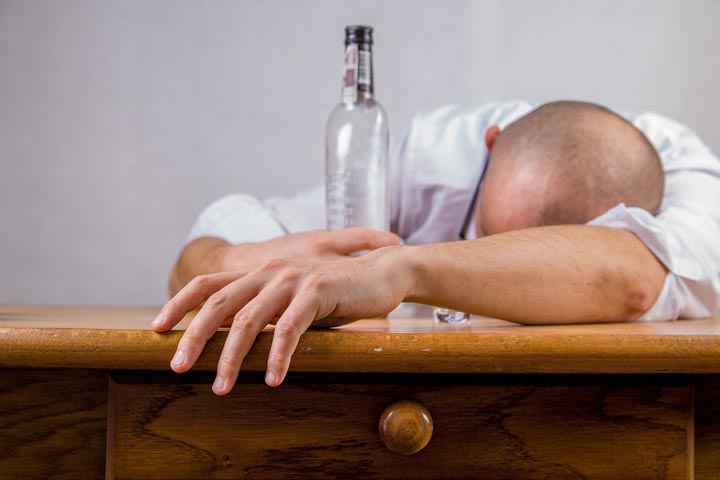 В 2021 году в Хакасии зарегистрировано 64 случая отравления алкоголем