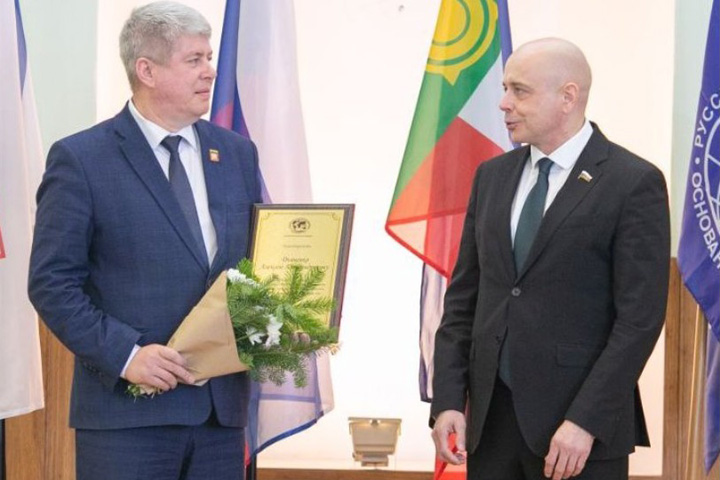  Глава Таштыпского района Хакасии удостоен награды