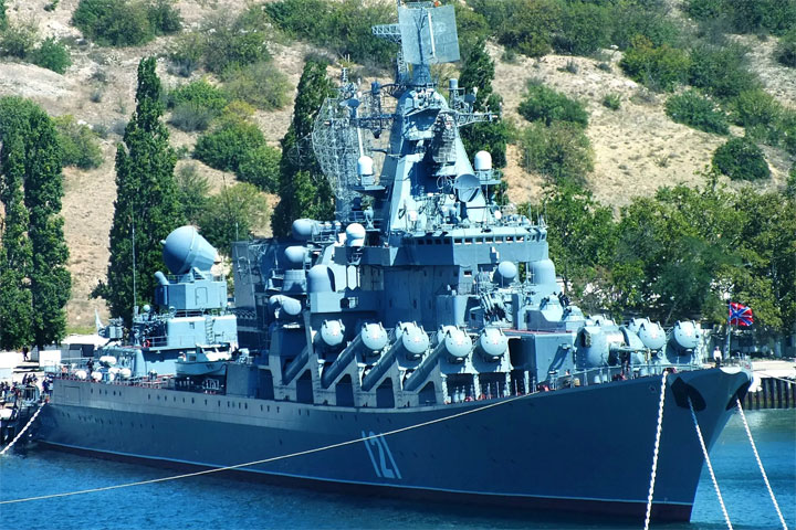 Крейсер «Москва» подбила Украина, США помогали