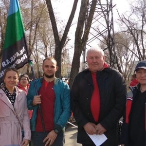 Первомайское шествие, митинг и концерт - в Хакасии отмечают День Весны и Труда