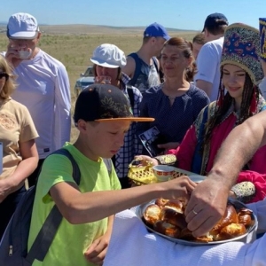 Фото и видео: в Хакасии первые туристы прошли по новому турмаршруту богатырей 