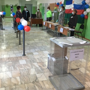 На выборах в Хакасии появились первые проголосовавшие