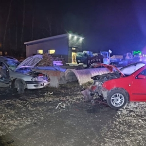 Возле села Зеленое произошло лобовое столкновение, пассажир Toyota Avensis в реанимации