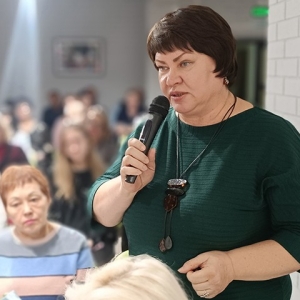 Работники Хакасского института развития образования задали вопросы Коновалову