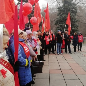 В Хакасии состоялся митинг в преддверии 105-й годовщины Великого Октября