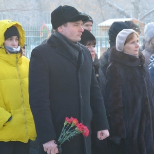 В школе №9 Абакана установили мемориальную доску Егору Кадочникову, погибшему в ходе СВО 