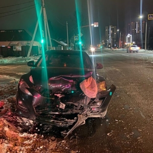 В Абакане автоледи с двумя детьми в салоне совершила ДТП 