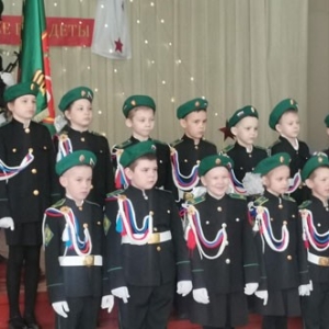 В саяногорской школе учеников посвятили в кадеты