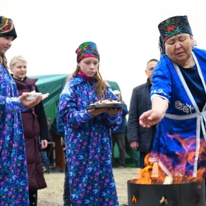 В Усть-Абакане отпраздновали Чир Ине — День Земли (ФОТО)