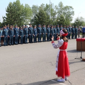 В Хакасии молодые сотрудники МЧС приняли присягу 