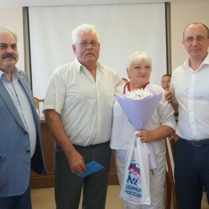В Ширинском районе депутат Госдумы поздравил крепкие семьи 