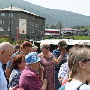 Жители таежных поселков встретились с главой Хакасии