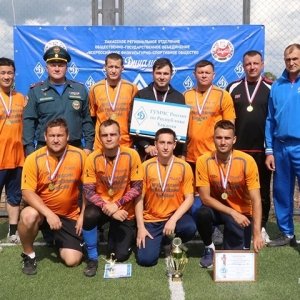 Золото у МЧС, серебро у УФСИН, бронза у Росгвардии - в Хакасии прошли соревнования по мини-футболу