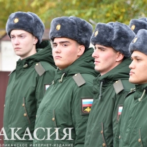 Из республиканского военкомата в Хакасии прошла первая отправка солдат-срочников