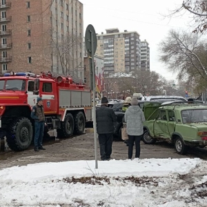 По Чертыгашева «Нива» таранила «копейку», которую отбросило на стоящий кроссовер - ВИДЕО 