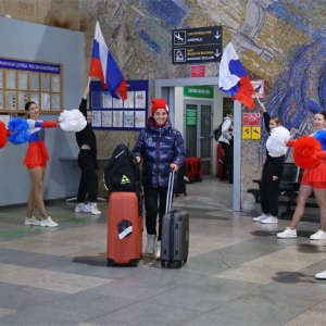 Олимпийские чемпионы по лыжным гонкам прибыли в Хакасию