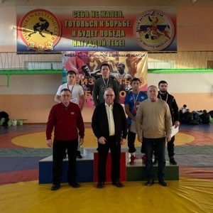 Медали всероссийских соревнований завоевали борцы из Хакасии 