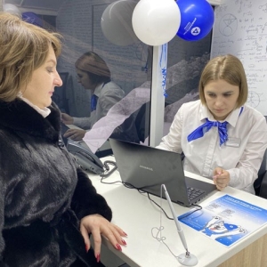 Мобильный ЦОК «АтомЭнергоСбыта» принял первых посетителей в Алтайском районе