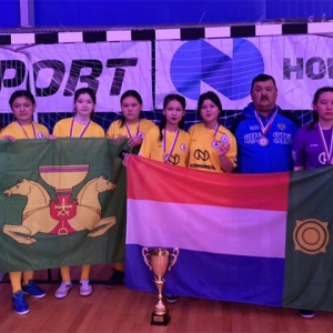 Девушки Аскизского района получили золотые медали проекта «Мини-футбол – в школу»