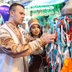 Еще одна пара из Хакасии соединила сердца на Всероссийском свадебном фестивале