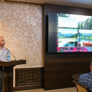 Отель-шале и глэмп-парк на Гладенькой - в правительстве Хакасии обсудили перспективы инвестпроектов