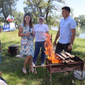 В столице Хакасии прошел фестиваль ухи «Семейная Fishka»