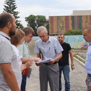 На обновленной Театральной площади в Абакане станет светлее