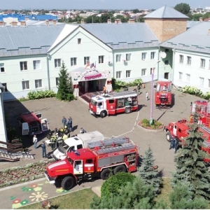 Хакасские спасатели устроили праздник воспитанникам дома-интерната «Теремок»