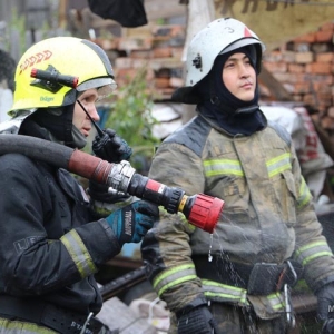 Пожар в районе Гагарина в Абакане произошел из-за газового баллона 