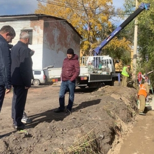  В Черногорске продолжаются работы в скверах и с ливневкой 