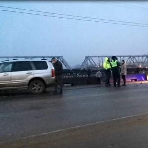 Движение транспорта на Коммунальном мосту в Абакане заморозили три аварии