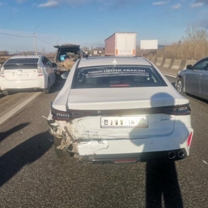 В Абакане машина для тест-драйва попала под замес