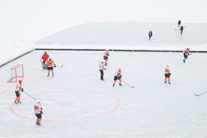 Курорт «Озеро Шира» пригласил всех желающих покататься на коньках и отдохнуть  
