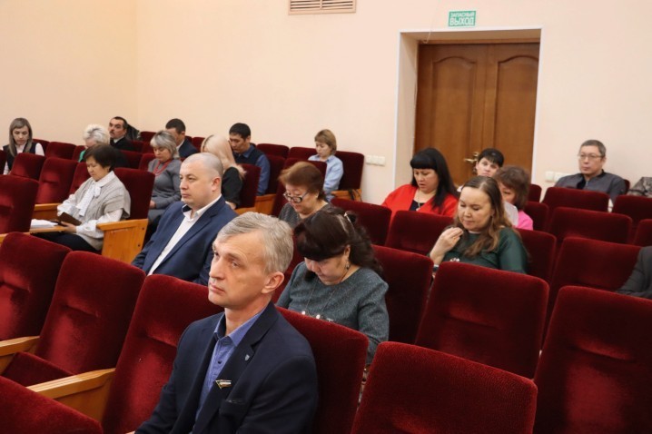 Сессия депутатов Аскизского района - о наградах, итогах работы за год и инициативе в Верховный Совет