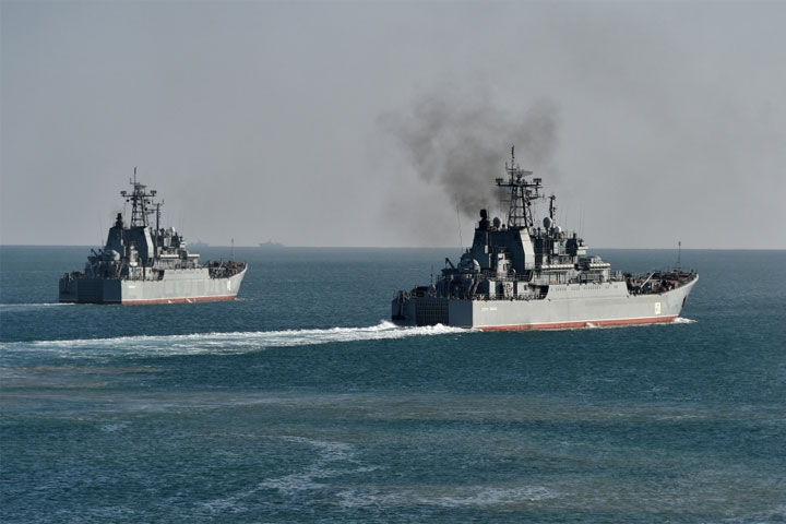 Российские корабли устроили стрельбы в Черном море