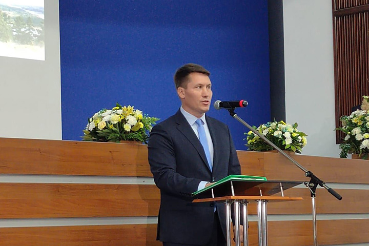 Новый глава Саяногорска принял присягу и вступил в должность 