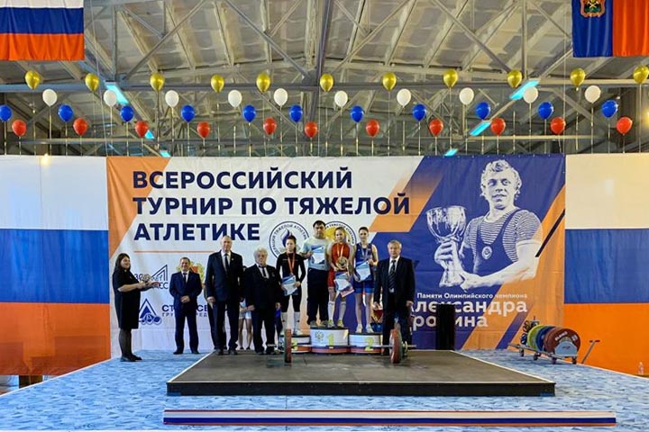 Тяжелоатлеты Хакасии успешно выступили на всероссийских соревнованиях