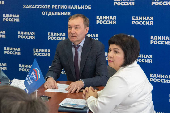 Александр Жуков и Денис Кабанов стали кандидатами электронного предварительного голосования 