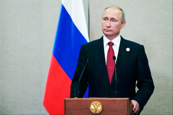 Путин: Россия готова к диалогу со всеми странами и не собирается изолироваться