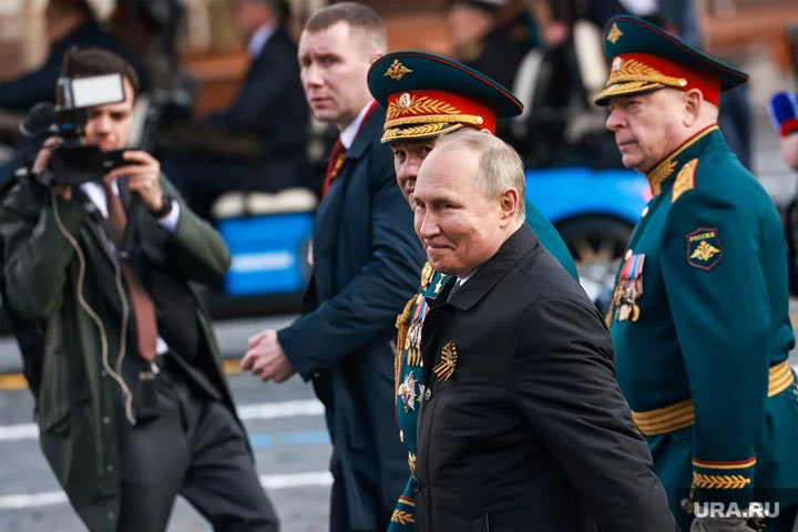 Путин поздравил Грузию и Молдавию с Днем Победы
