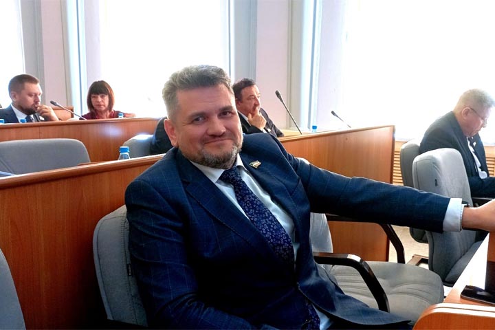 Скандал с участием Олега Иванова произошел при выборе сенатора от Верховного Совета Хакасии