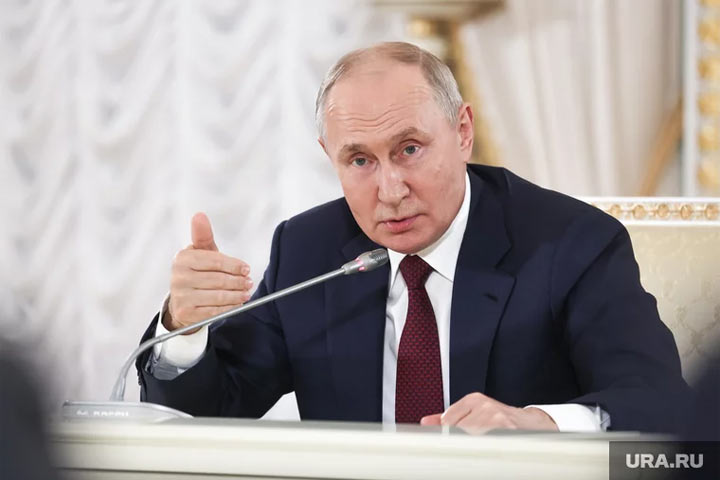 Путин: западные недоброжелатели недооценили российские банки