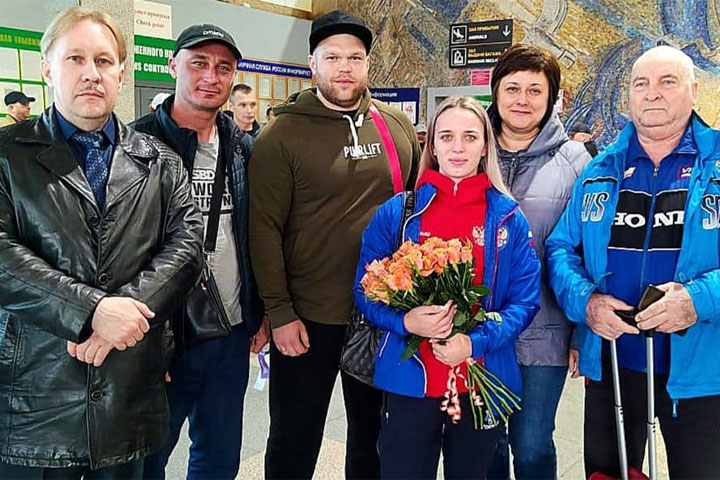 Спортсмены из Хакасии показали умения на Чемпионате России по пауэрлифтингу