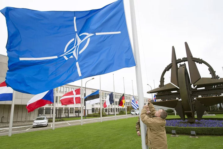 Столтенберг: у НАТО нет планов отправлять свои боевые подразделения на Украину