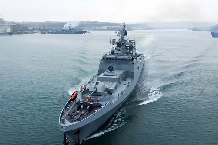Русских «адмиралов» прижали к берегу: Балтийские «Каракурты» с их ракетами срочно требуются под Одессой, а не под Архангельском