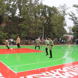 В Абакане открыли эталонную баскетбольную площадку