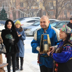 В Хакасию доставили пламя Всероссийского семейного очага